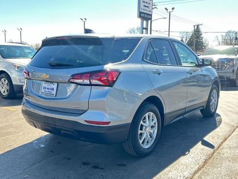 Used 2023 Chevrolet Equinox LS image 11