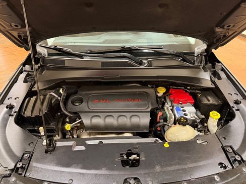 Used 2019 Jeep Compass Latitude w/ Cold Weather Group AWD/4WD image 30