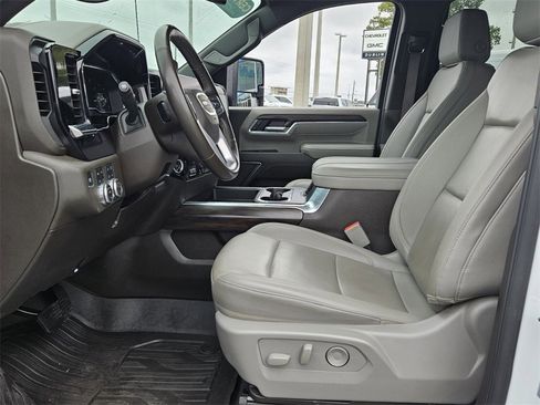 Certified 2024 GMC Sierra 2500 SLT w/ SLT Premium Package image 3