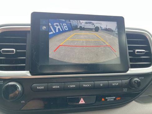 Used 2024 Hyundai Venue SEL image 31