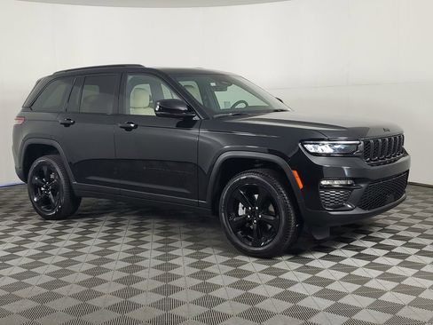 New 2025 Jeep Grand Cherokee Limited w/ Black Appearance Package image 2