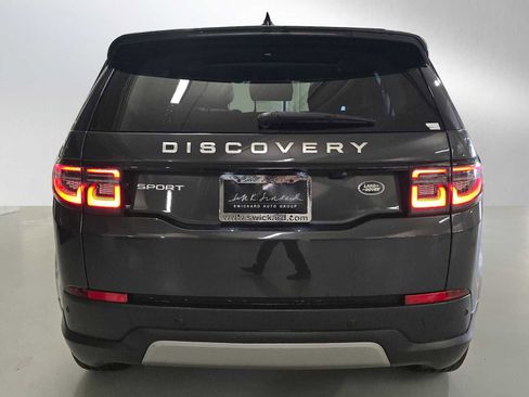 Used 2023 Land Rover Discovery Sport SE image 4