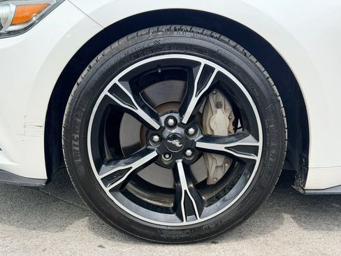 Used 2017 Ford Mustang GT Premium w/ Equipment Group 401A RWD image 22