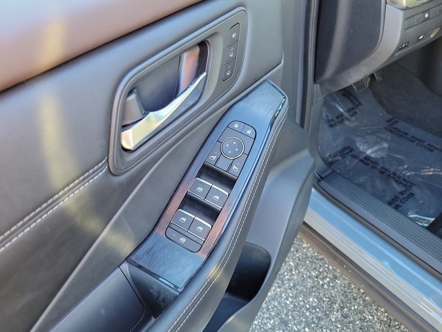Used 2022 Nissan Rogue SL FWD image 17