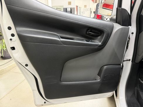Used 2020 Nissan NV200 SV w/ Back Door Glass Package FWD image 10