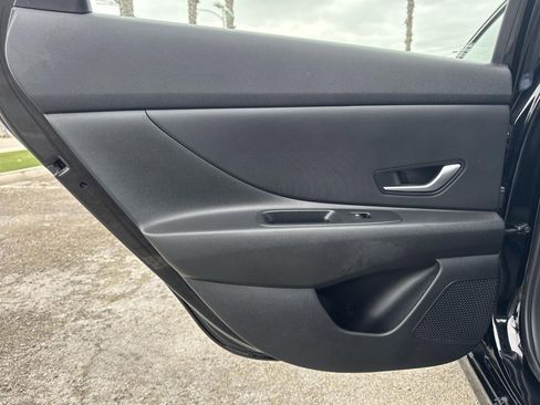 Used 2022 Hyundai Elantra SEL w/ Cargo Package image 24