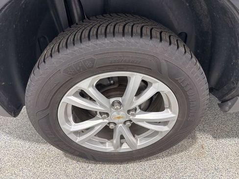 Used 2017 Chevrolet Equinox LT w/ Convenience Package image 6