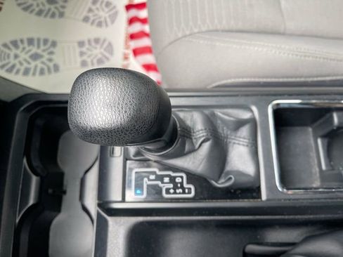 Used 2019 Toyota Tacoma SR w/ SR Convenience Package RWD image 16