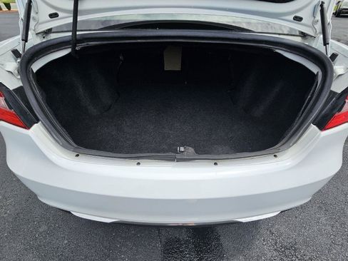Used 2013 Chrysler 200 LX FWD image 23