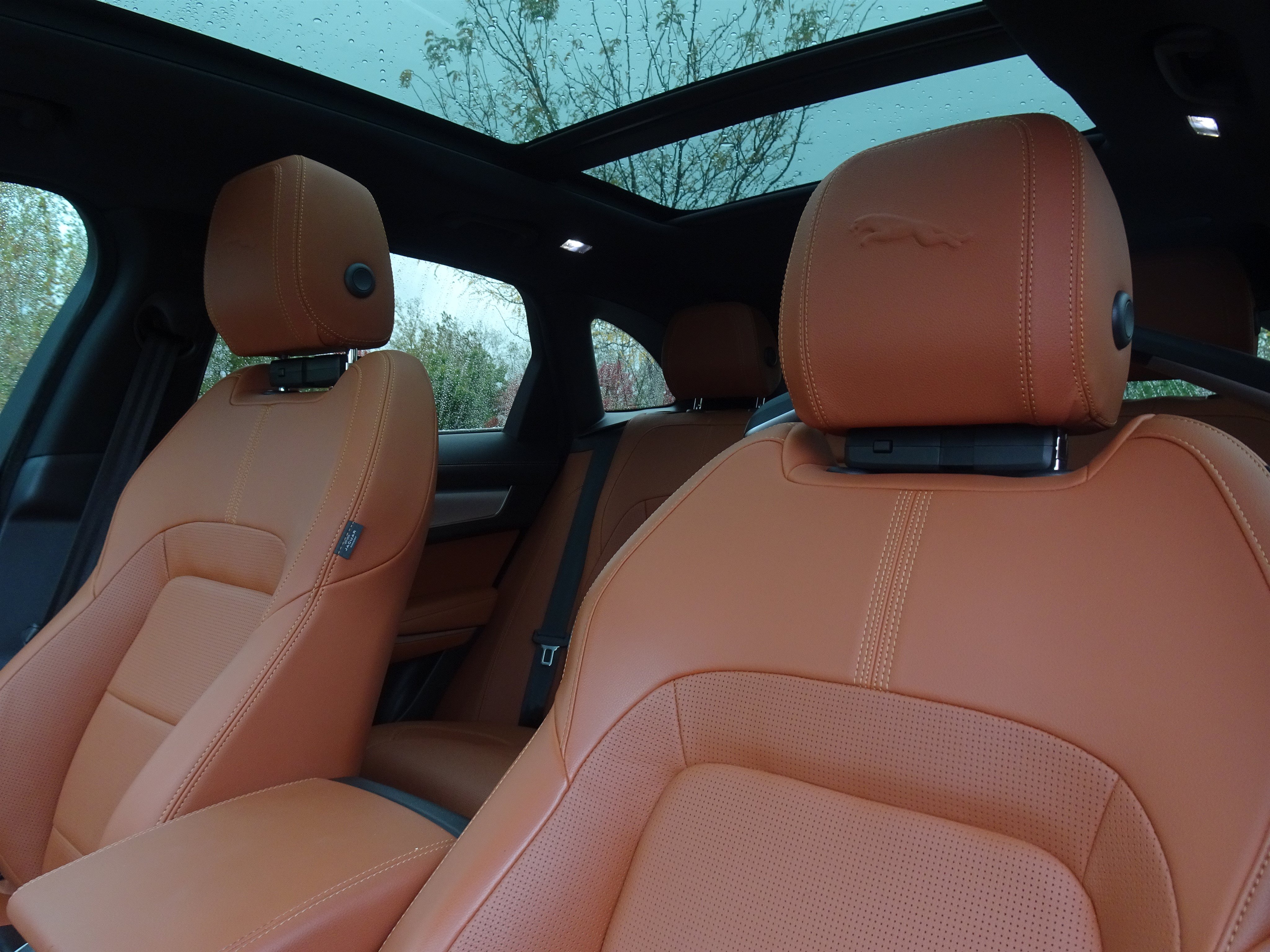 Certified 2023 Jaguar F-PACE R-Dynamic S AWD/4WD image 14