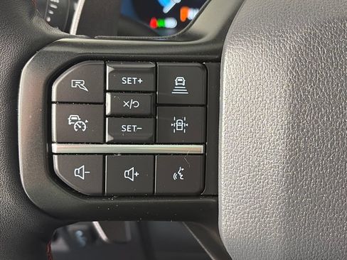 Used 2023 Ford F150 Raptor w/ Raptor 37 Performance Package AWD/4WD image 17