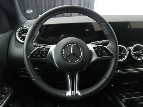 Certified 2025 Mercedes-Benz GLA 250 image 10