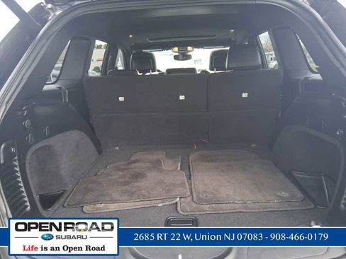 Used 2019 Jeep Grand Cherokee Altitude AWD/4WD image 9