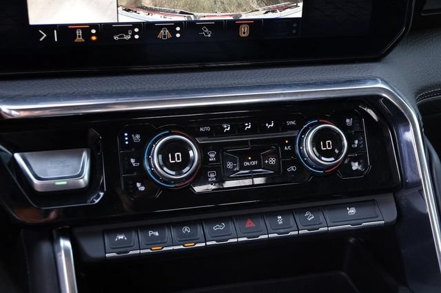 Used 2024 GMC Sierra 1500 Denali w/ Denali Reserve Package AWD/4WD image 19