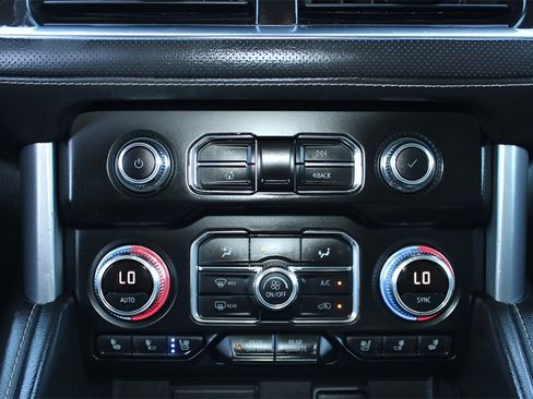 Used 2022 GMC Yukon SLT w/ SLT Luxury Package image 22