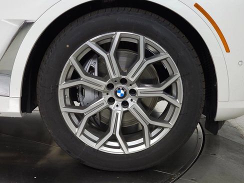 Used 2026 BMW X7 xDrive40i AWD/4WD image 8