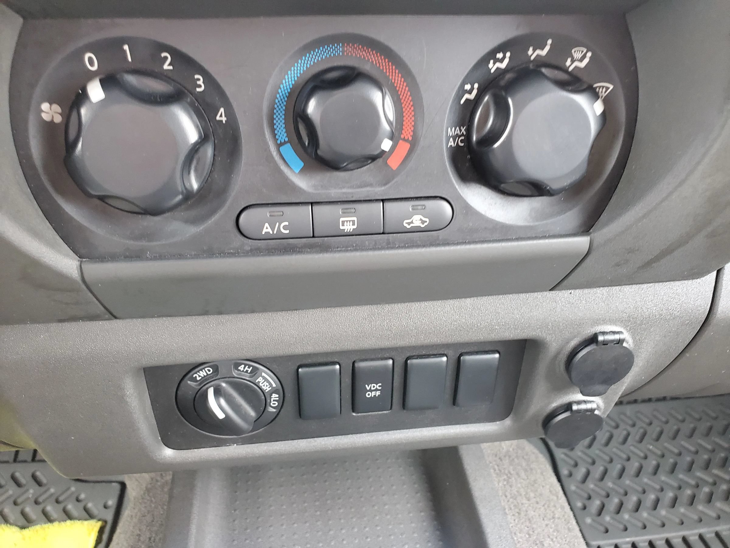 Used 2006 Nissan Xterra S w/ (K92) Protection Pkg AWD/4WD image 40