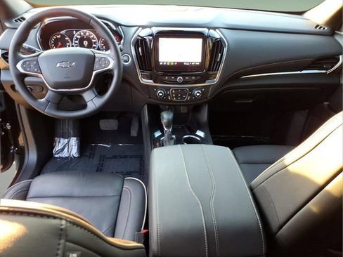 Used 2023 Chevrolet Traverse Premier w/ Redline Edition AWD/4WD image 16