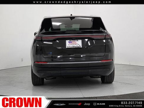 Used 2024 Jeep Wagoneer Launch Edition AWD/4WD image 6