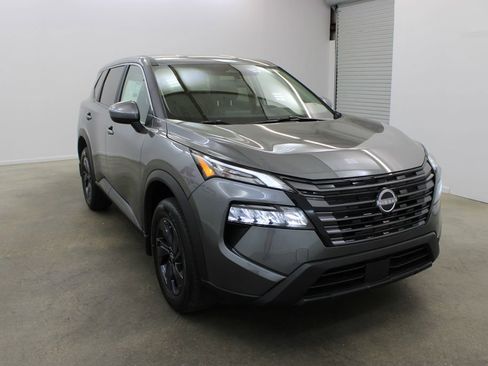 New 2026 Nissan Rogue SV FWD image 6