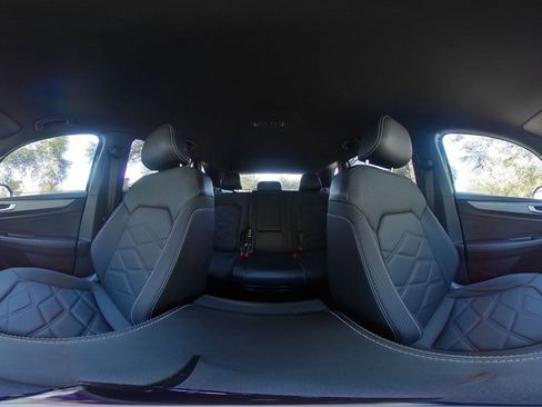 Used 2025 Volkswagen Atlas Cross Sport SE image 37