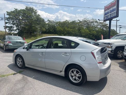 Used 2011 Toyota Prius Three w/ Solar Roof Pkg FWD image 11