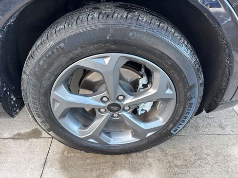 Certified 2024 Ford Escape ST-Line Select w/ Tech Pack #2 image 21