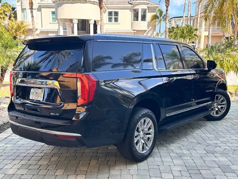 Used 2021 GMC Yukon XL SLT AWD/4WD image 8