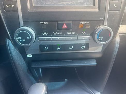 Used 2014 Toyota Camry SE image 5