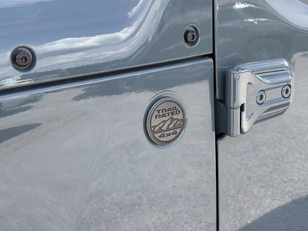 New 2026 Jeep Wrangler Unlimited Sahara AWD/4WD image 12