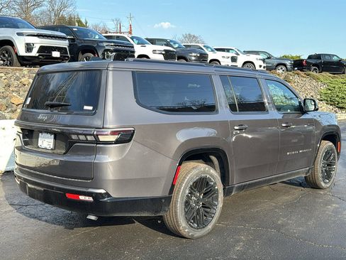 New 2026 Jeep Grand Wagoneer L Limited AWD/4WD image 6