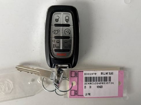 Used 2023 Chrysler Voyager LX FWD image 21
