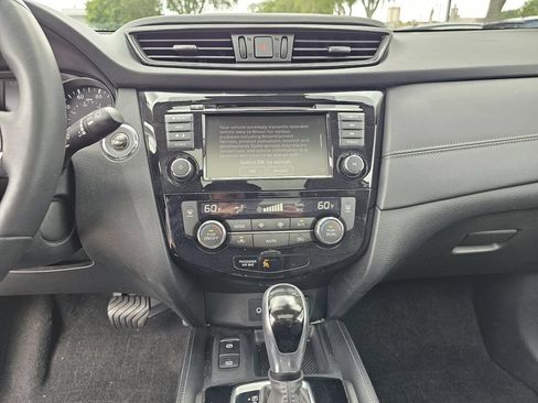 Used 2020 Nissan Rogue SL w/ Premium Package FWD image 20