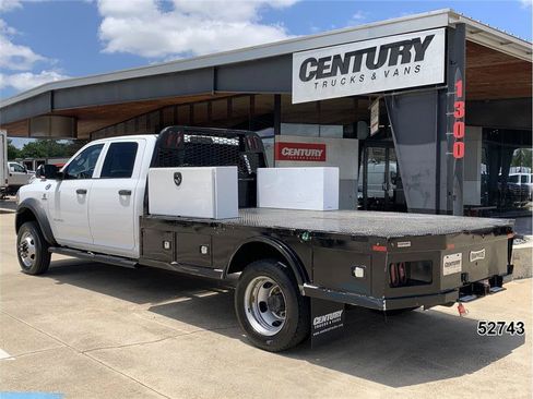 Used 2021 RAM 5500 4x4 Crew Cab image 6