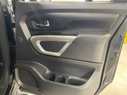 Used 2016 Nissan Titan PRO-4X image 23