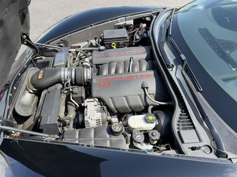 Used 2005 Chevrolet Corvette Coupe w/ Preferred Equipment Group RWD image 36
