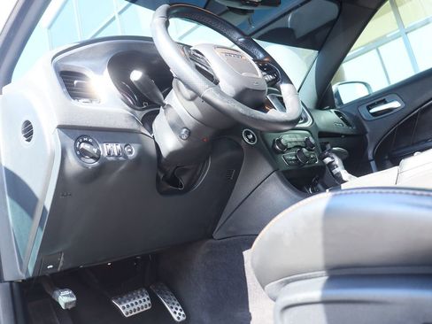 Used 2018 Dodge Charger R/T image 40
