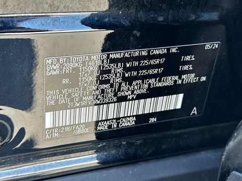 Used 2024 Toyota RAV4 XLE FWD image 32