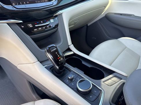 Used 2020 Cadillac XT6 Premium Luxury image 23