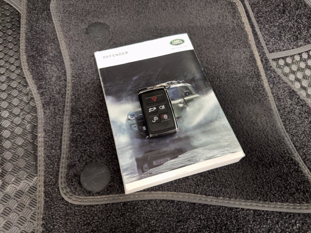 Used 2023 Land Rover Defender 110 SE AWD/4WD image 81