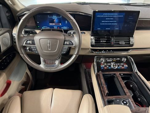 Certified 2022 Lincoln Navigator L Reserve image 8