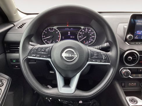 Used 2024 Nissan Sentra SV w/ Lighting Package image 17