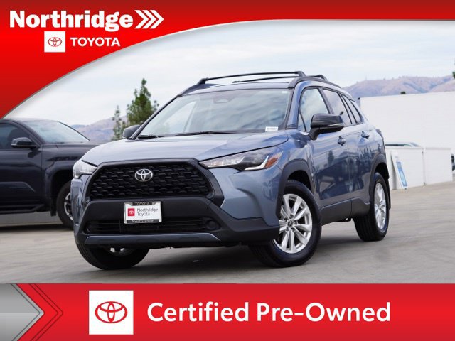 Certified 2025 Toyota Corolla Cross LE FWD image 2