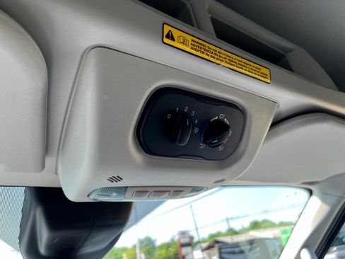 Used 2016 Ford Transit 150 XLT image 43