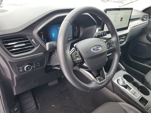 Used 2024 Ford Escape Base image 11