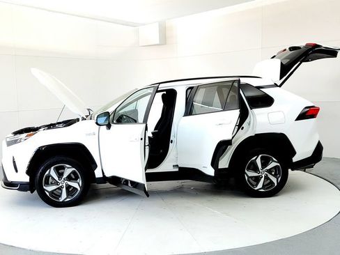 Used 2023 Toyota RAV4 SE w/ Weather & Moonroof Package AWD/4WD image 10
