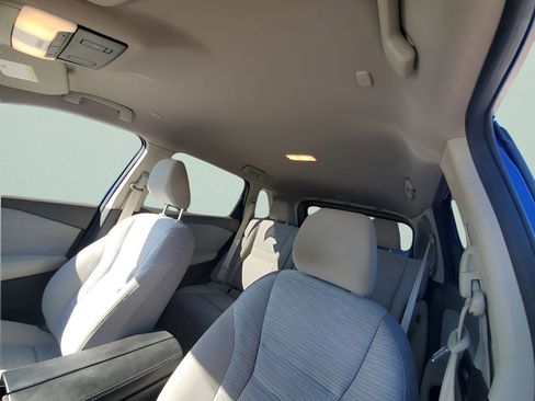 Used 2022 Nissan Rogue SV image 28