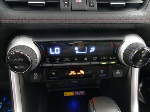 Used 2024 Toyota RAV4 XSE w/ Premium Package AWD/4WD image 19