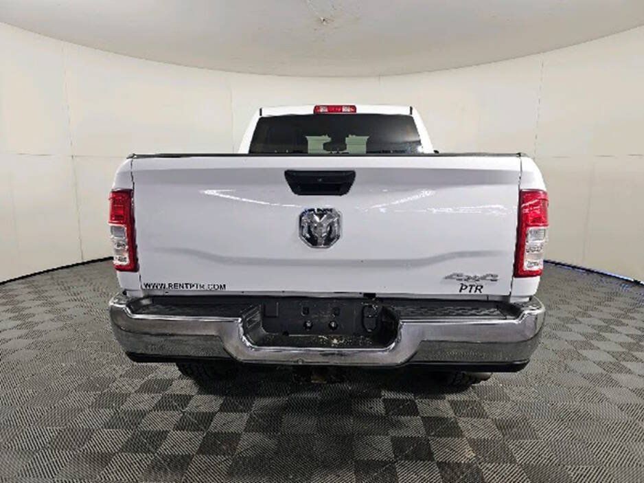 Used 2024 RAM 2500 Tradesman w/ Chrome Appearance Group AWD/4WD image 9
