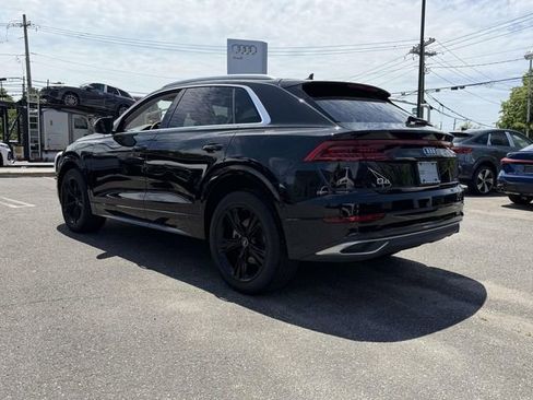 Used 2023 Audi Q8 Premium w/ Convenience Package AWD/4WD image 4